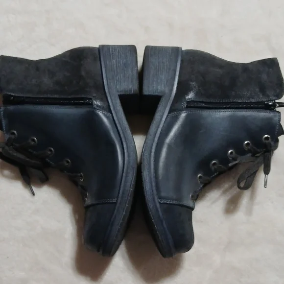 Naot Groovy Leather Boot, Women's Size 7